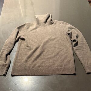 Orvis Women's Brown Turtleneck Sweater